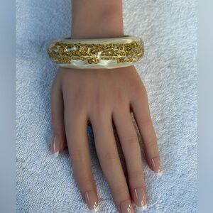 Vintage Style Chunky Lucite Bangle Bracelet Gold Chain Inlay White Faceted Glam